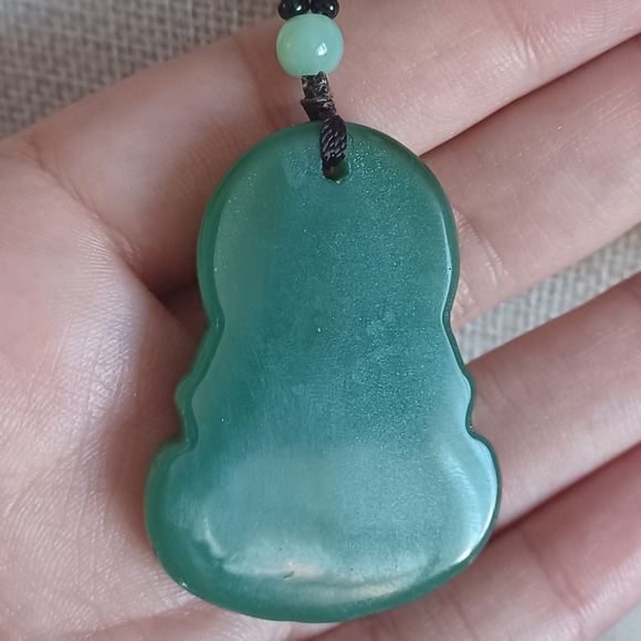 Carved Green Jade Pendant Necklace ✨️ - Picture 4 of 8